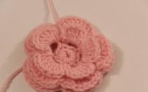 Knitted flowers, selection