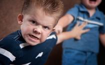 Agresiviteti i fëmijëve: këshilla nga një psikolog