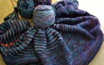 Knitting from yarn (sectional yarn)
